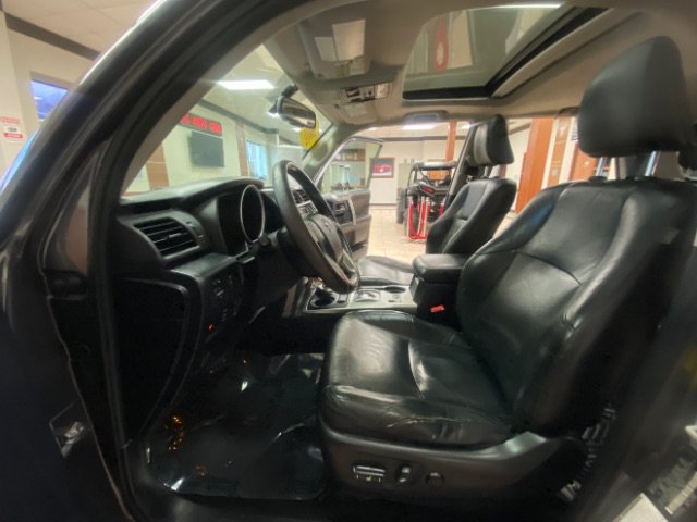 Used 2011 Toyota 4Runner Limited AWD/4WD image 17