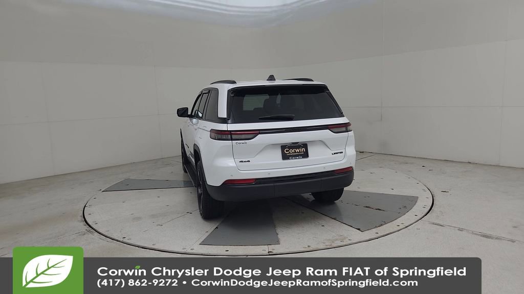 Certified 2025 Jeep Grand Cherokee Limited w/ Black Appearance Package AWD/4WD image 11