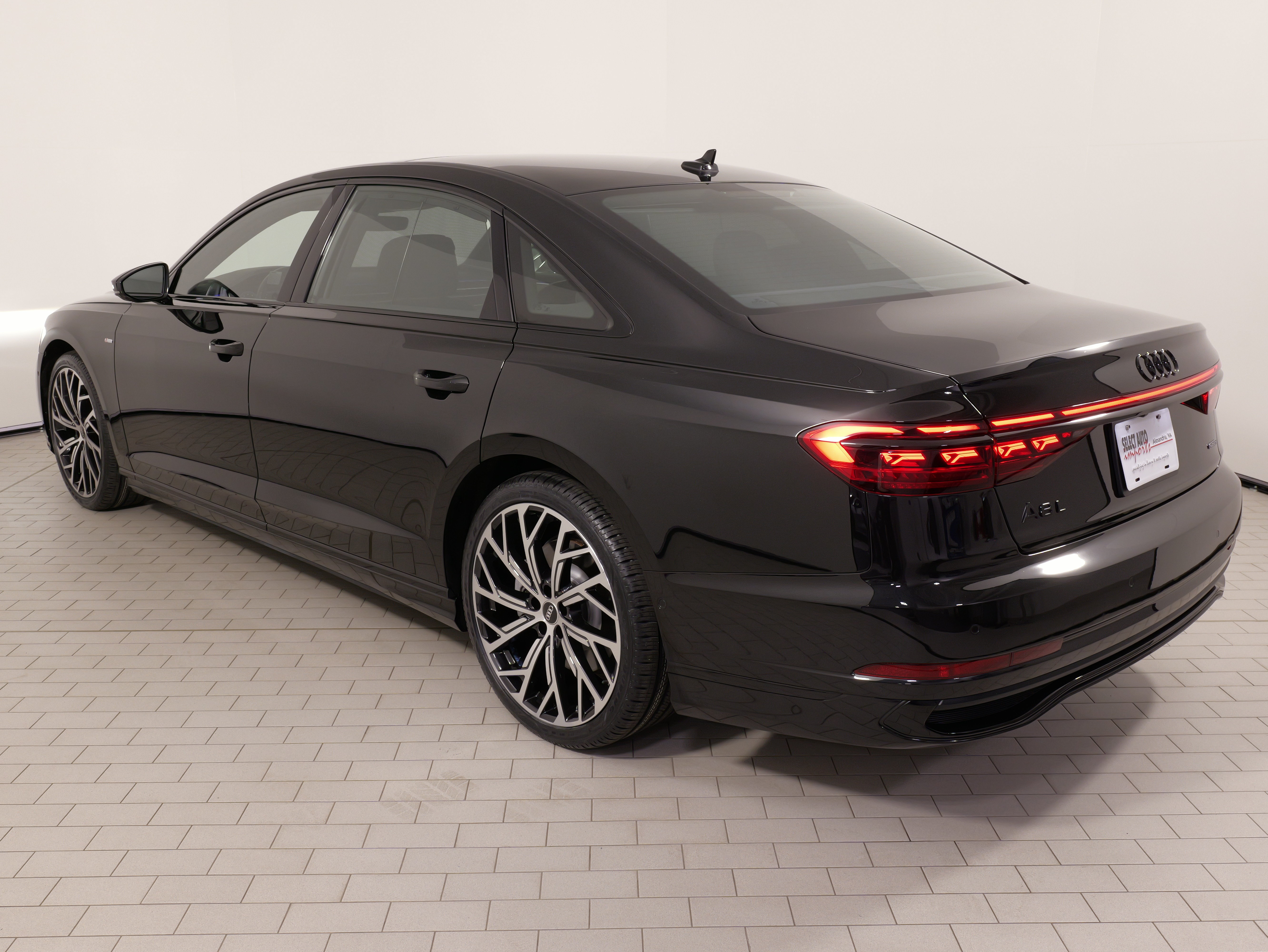 Used 2022 Audi A8 L 3.0T w/ Executive Package AWD/4WD image 15