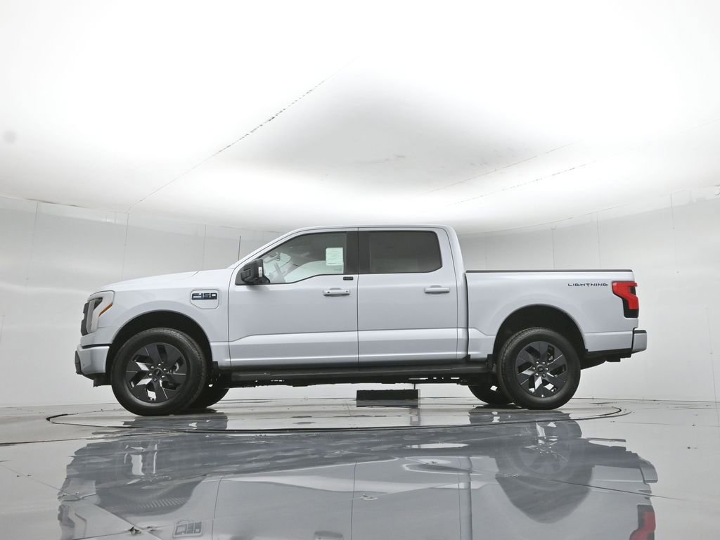 New 2025 Ford F150 Lightning Flash AWD/4WD image 7