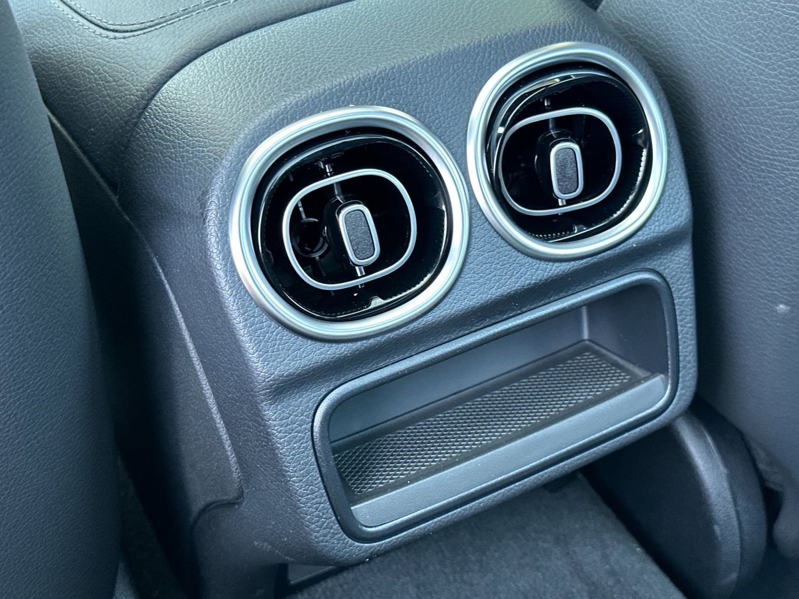 New 2025 Mercedes-Benz C 300 4MATIC Sedan image 13