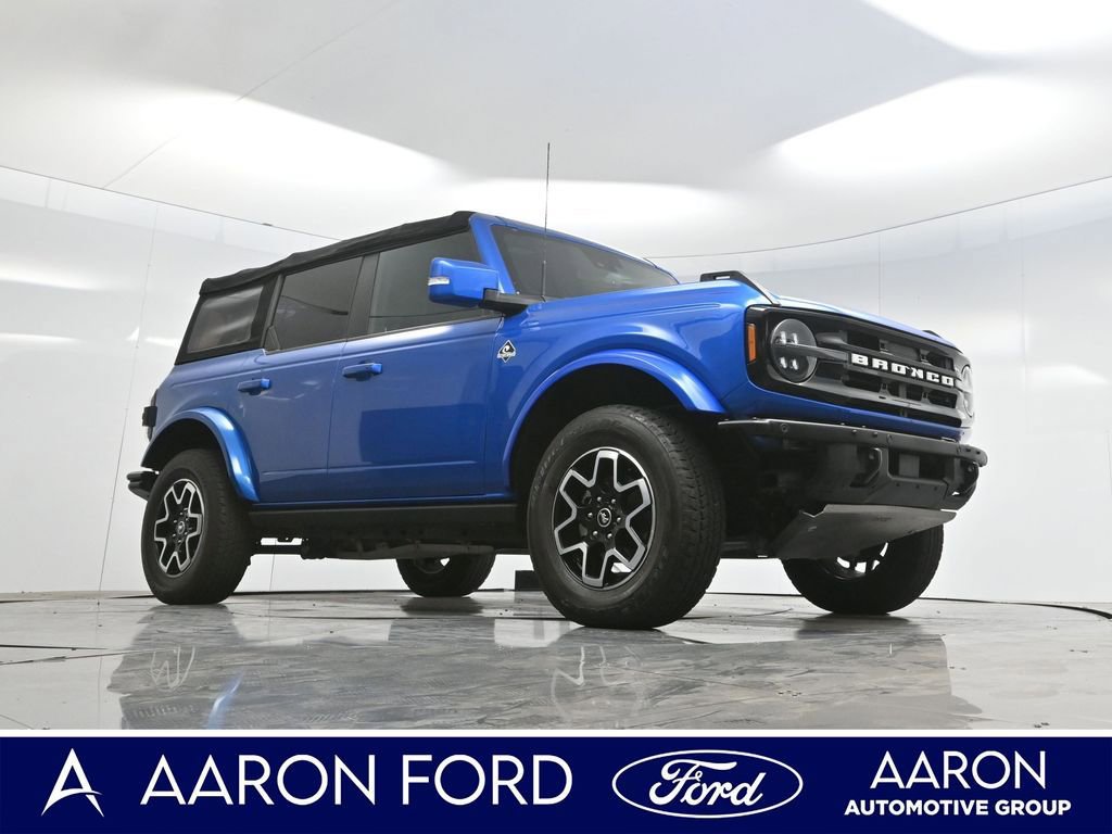 Used 2022 Ford Bronco Outer Banks image 3