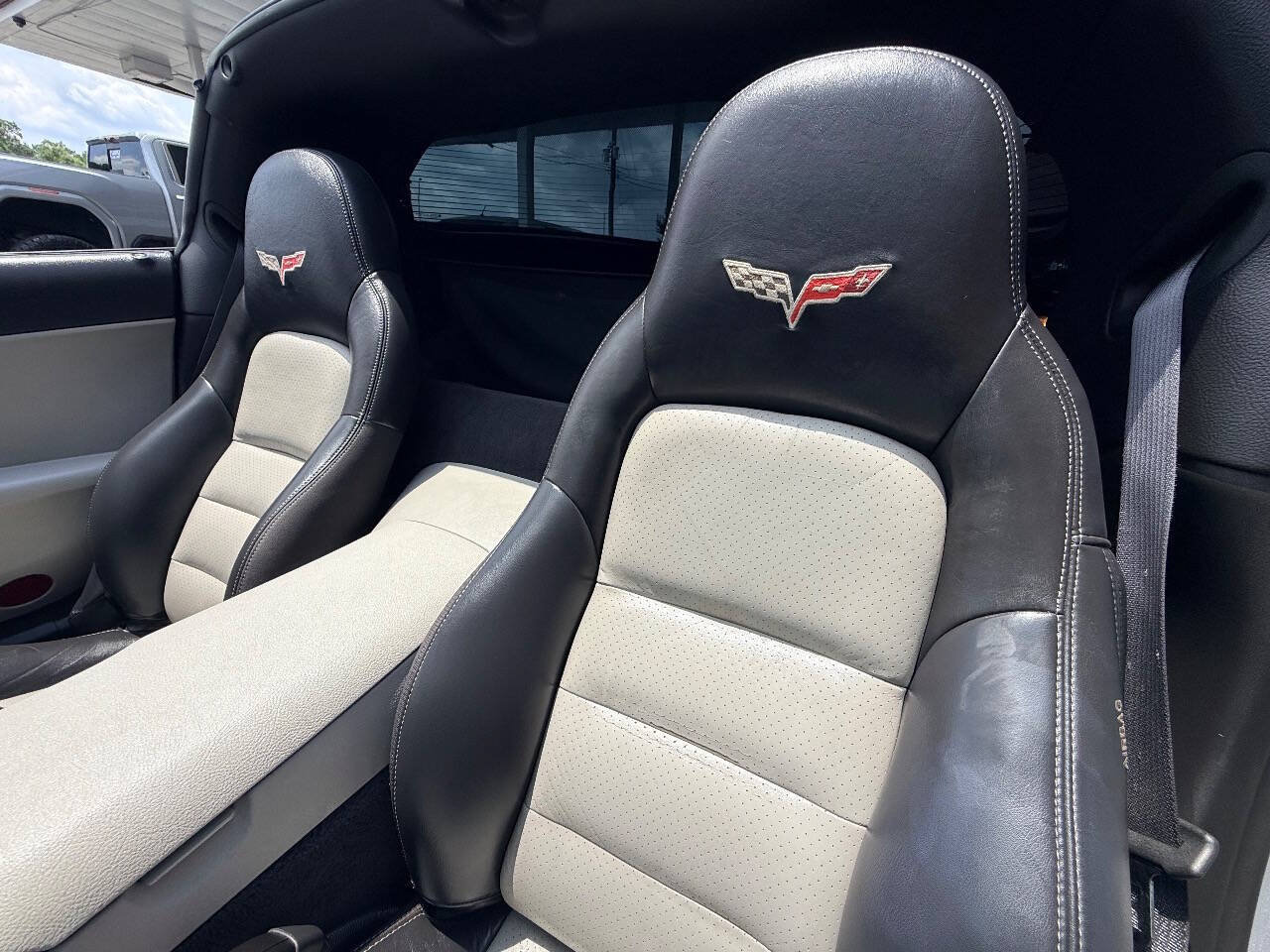 Used 2010 Chevrolet Corvette Grand Sport w/ Preferred Equipment Group RWD image 32