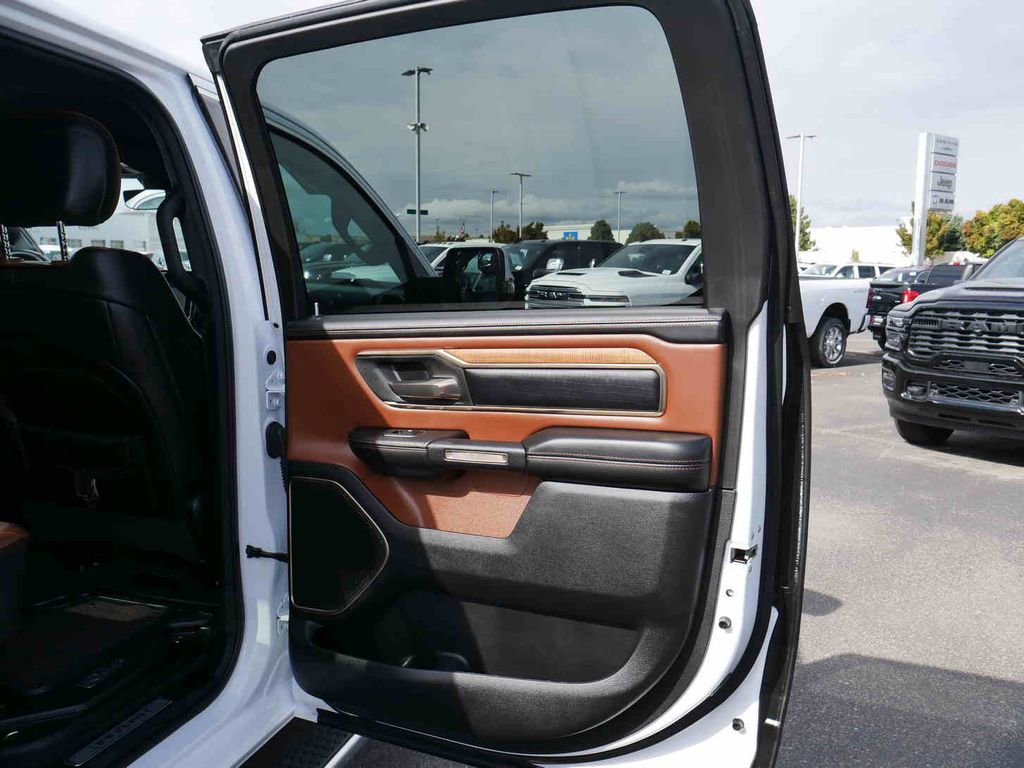 Used 2023 RAM 1500 Limited w/ Body-Colour Bumper Group image 29