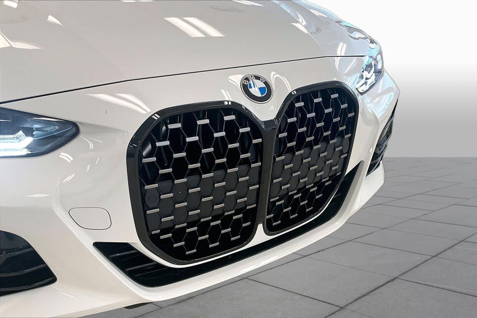 Used 2024 BMW 430i Coupe w/ M Sport Package RWD image 28