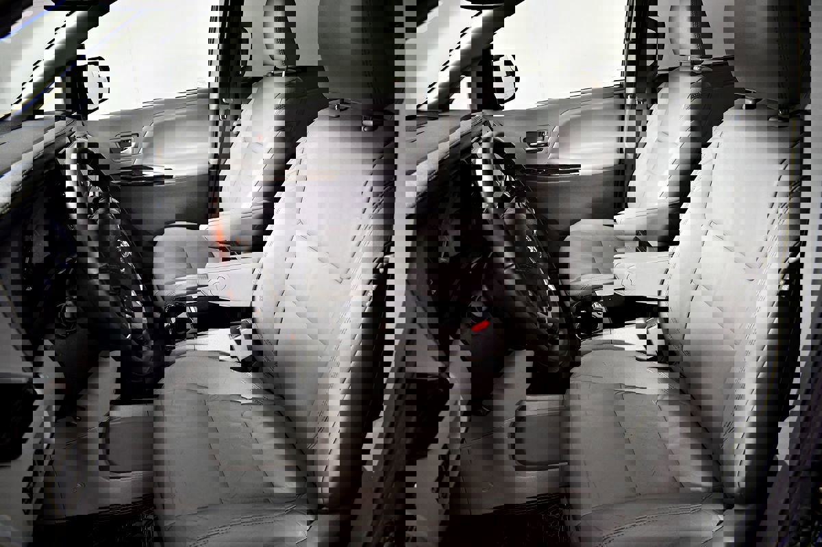 Used 2015 Toyota Sienna XLE image 15