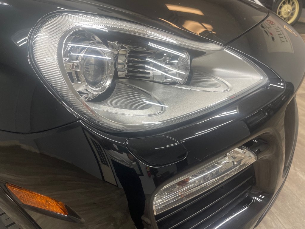 Used 2010 Porsche Cayenne GTS AWD/4WD image 16