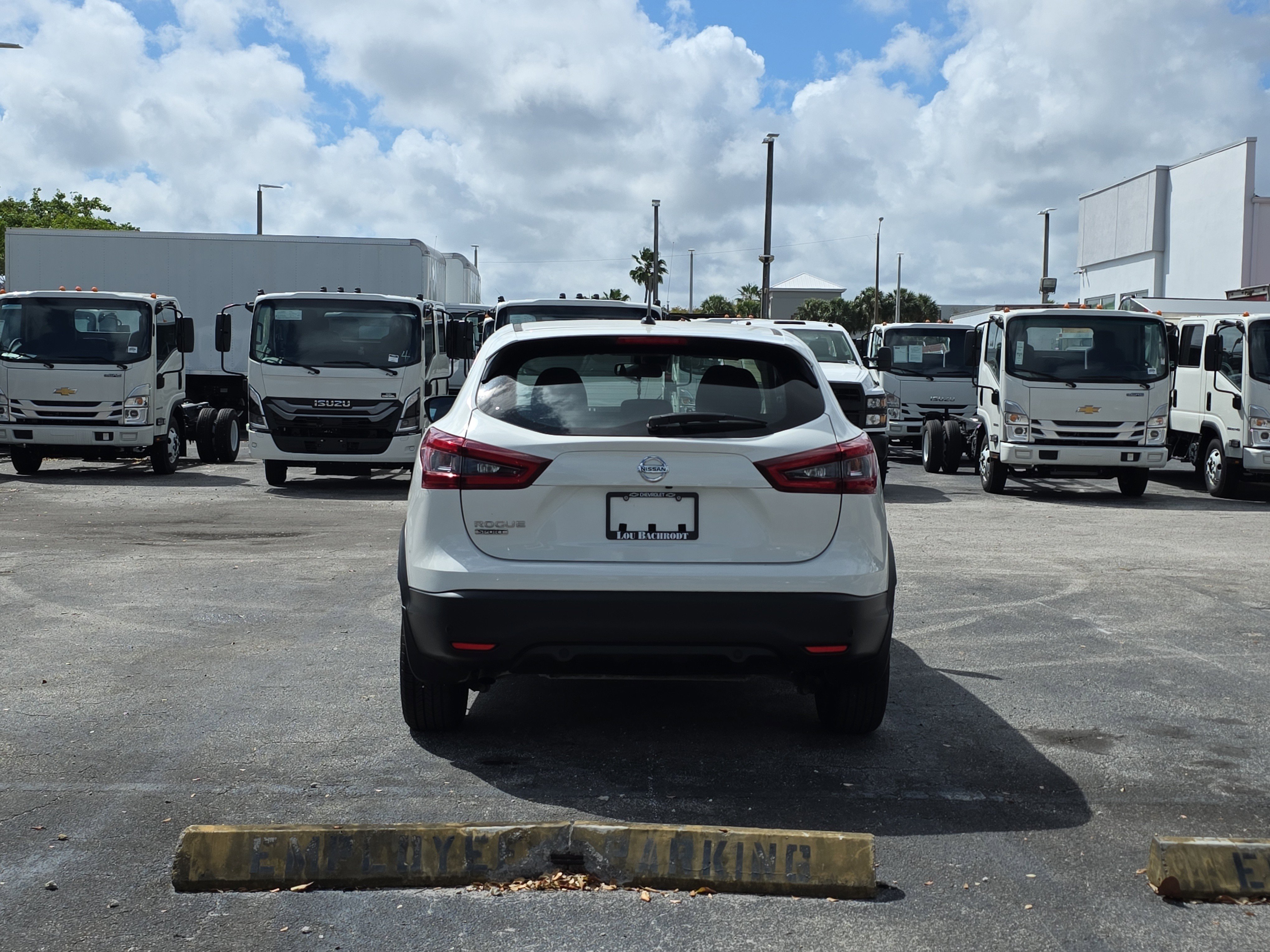Used 2020 Nissan Rogue Sport S image 6
