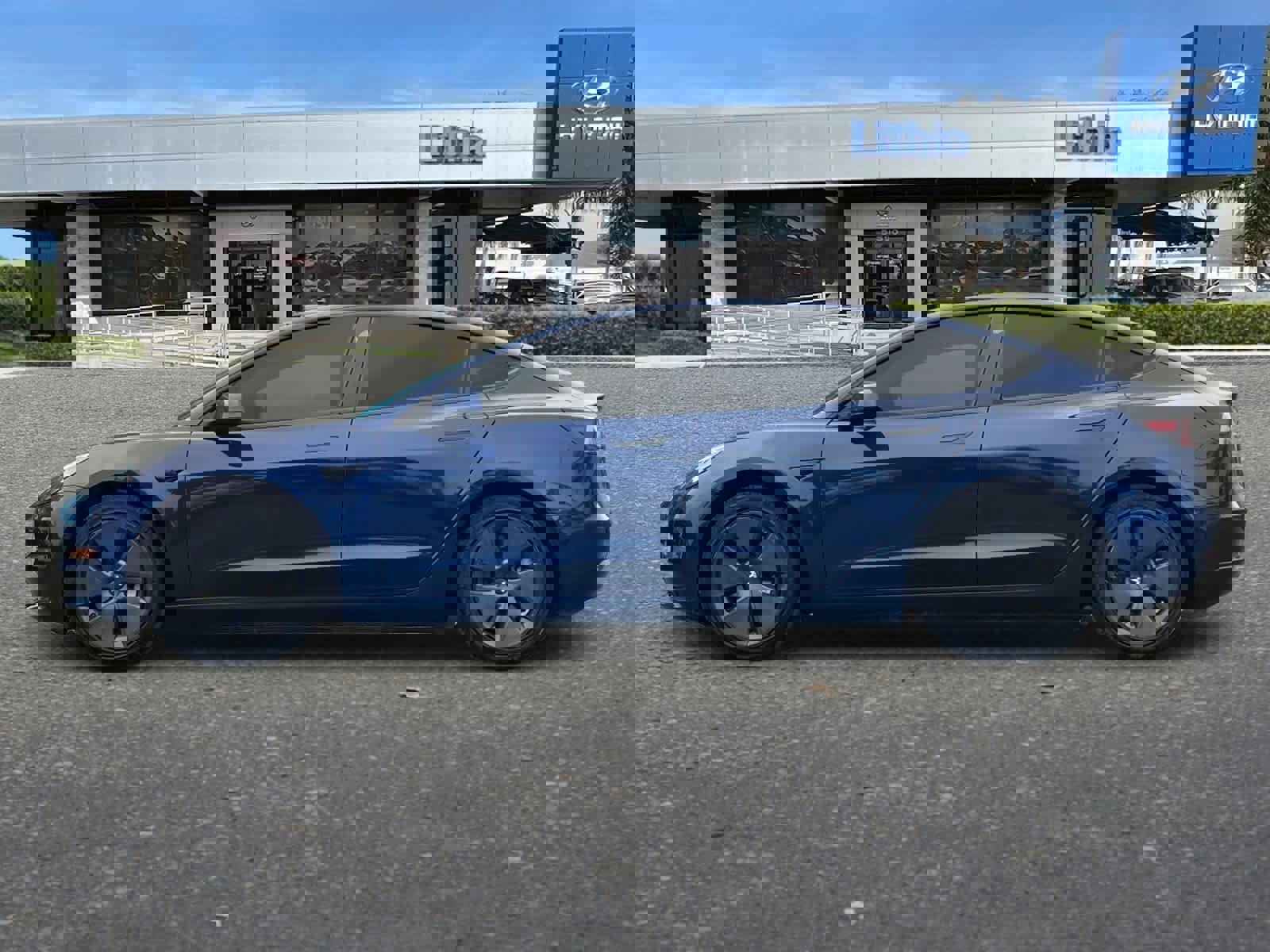 Used 2021 Tesla Model 3 Standard Range Plus image 6