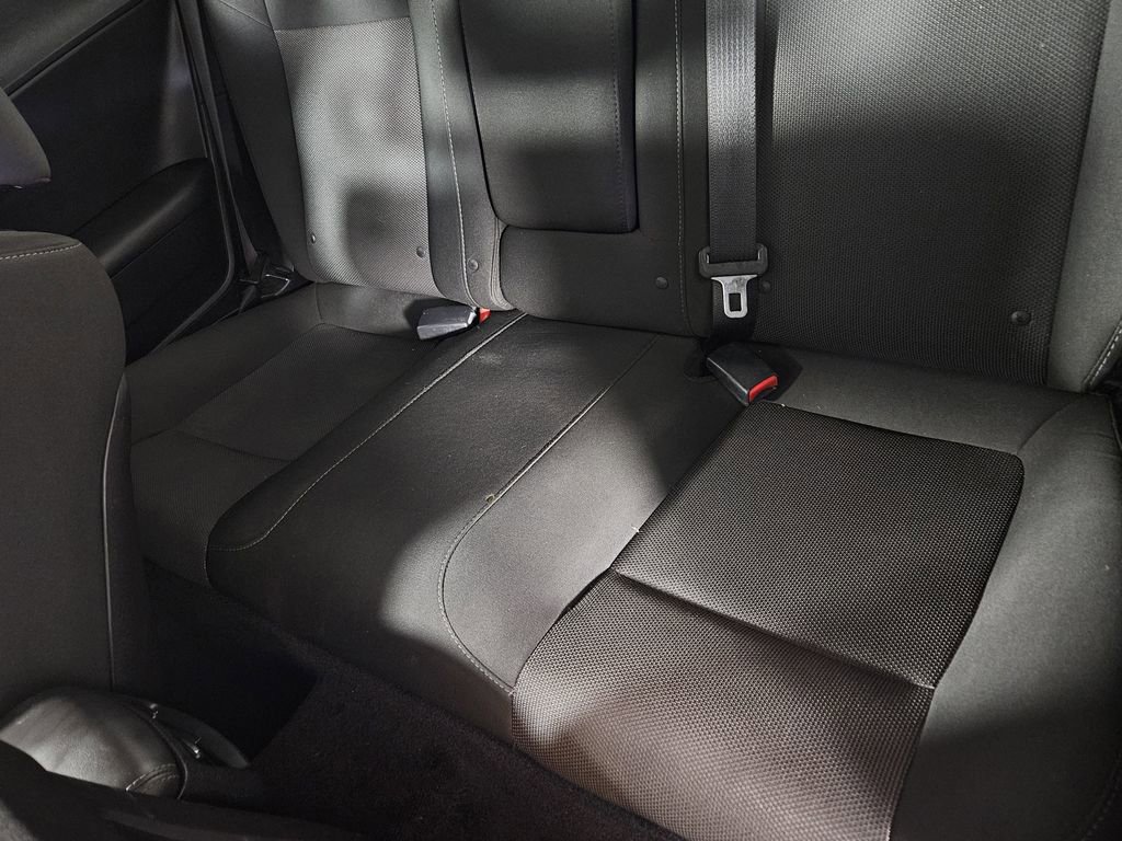 Used 2016 Dodge Challenger R/T RWD image 29