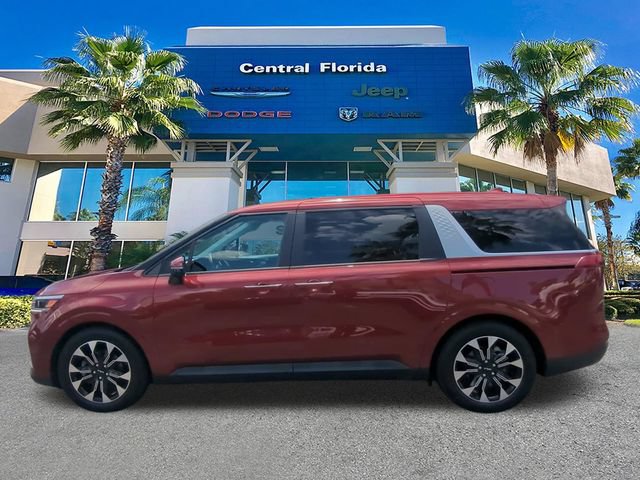 Used 2024 Kia Carnival EX FWD image 8