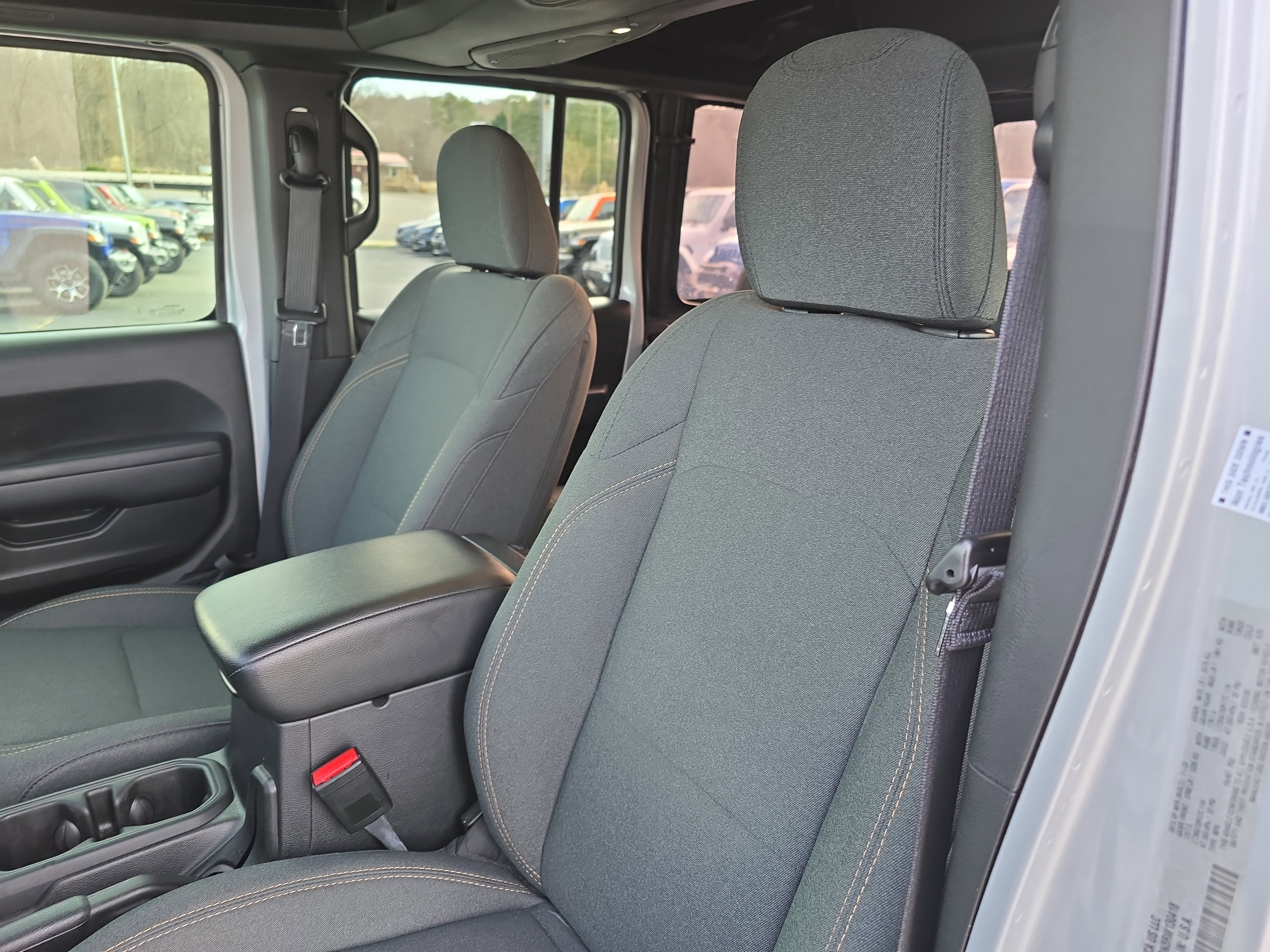 Used 2024 Jeep Wrangler Willys image 23