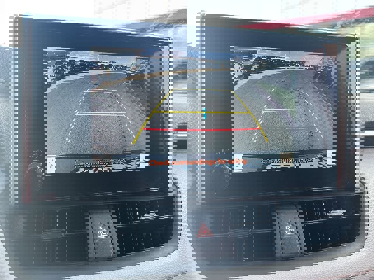 Used 2025 Toyota RAV4 XLE w/ Convenience Package image 5