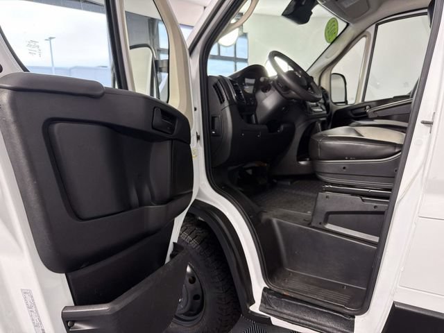 Used 2022 RAM ProMaster 2500 w/ Driver Convenience Group FWD image 16