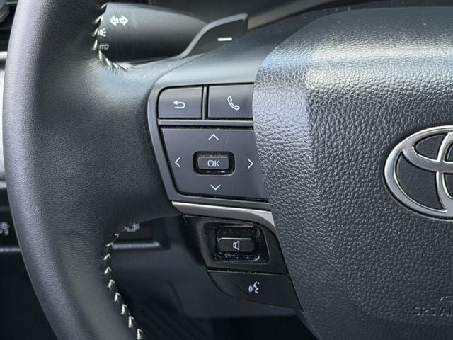 Used 2025 Toyota Camry SE w/ Multimedia Upgrade Package FWD image 13