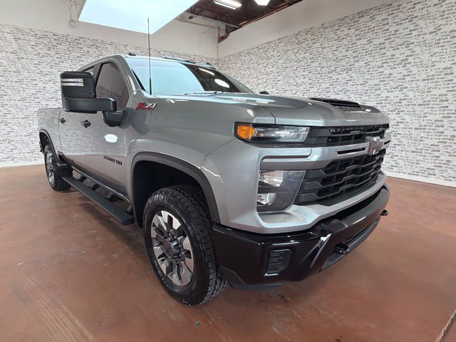 Used 2024 Chevrolet Silverado 2500 Custom w/ Custom Value Package AWD/4WD image 9