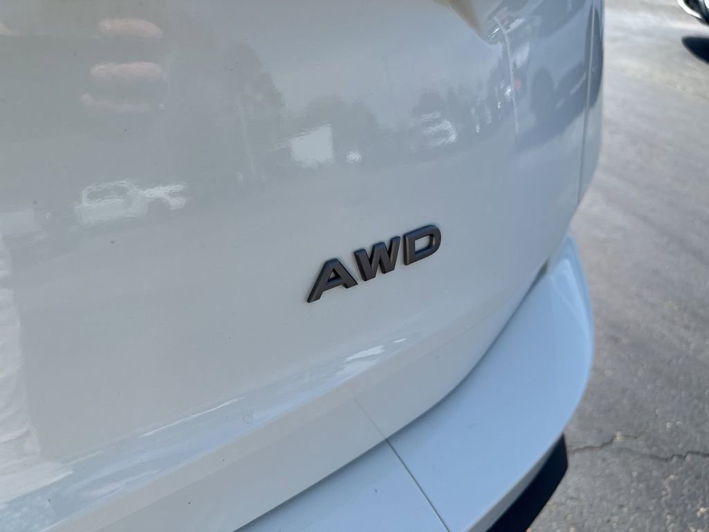 Used 2025 Nissan Rogue S image 10