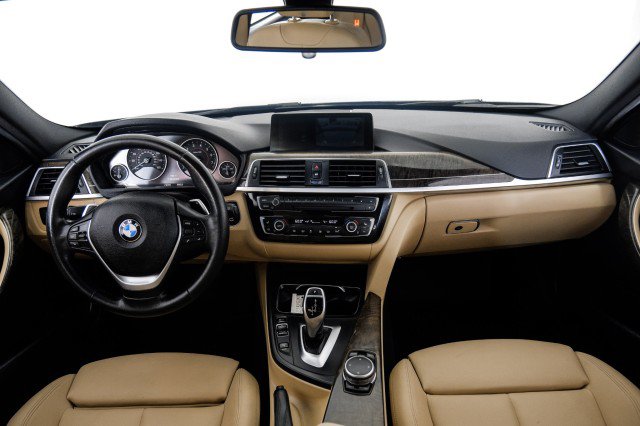 Used 2017 BMW 330i xDrive Sedan AWD/4WD image 12