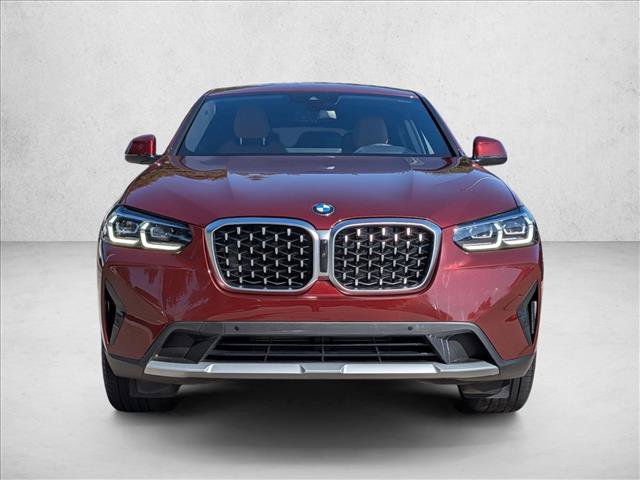 Used 2025 BMW X4 xDrive30i AWD/4WD image 2
