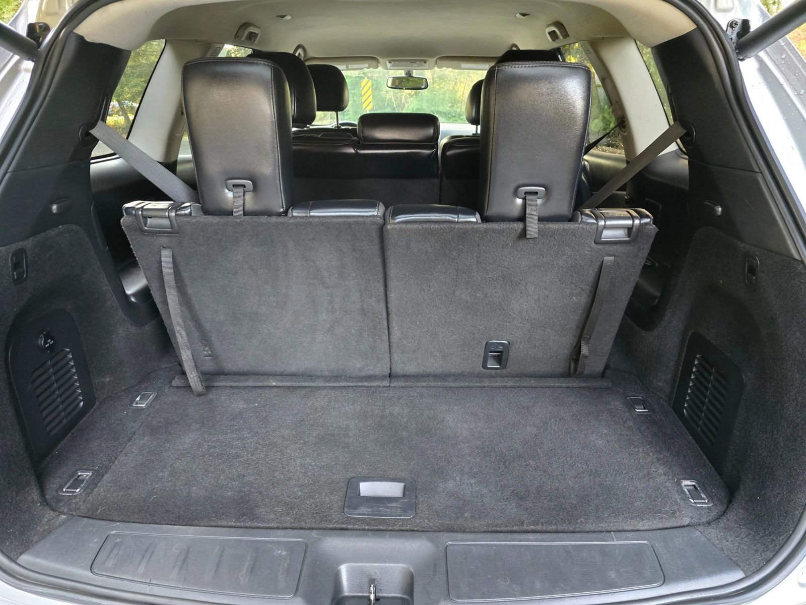 Used 2020 Nissan Pathfinder SL image 14