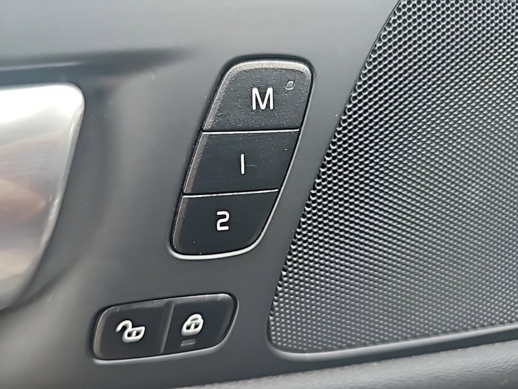 Used 2024 Volvo S60 B5 Core image 11