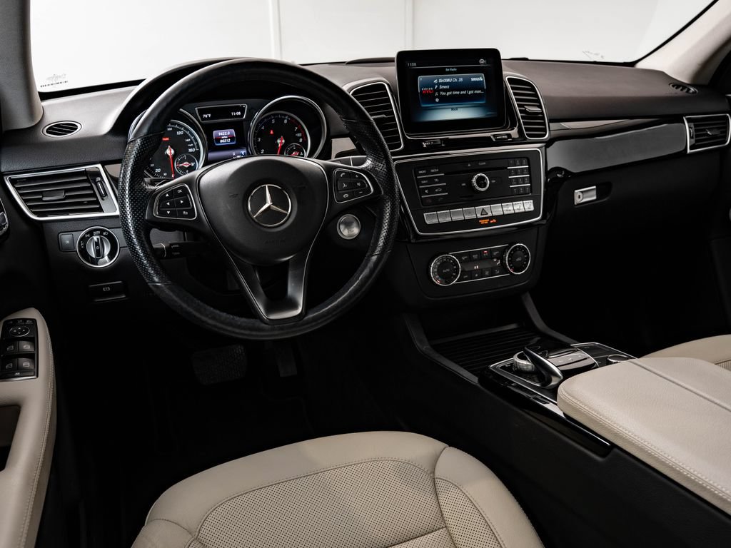Used 2017 Mercedes-Benz GLE 350 4MATIC image 4