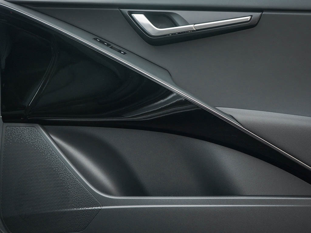 New 2026 Kia Niro Wind FWD image 10