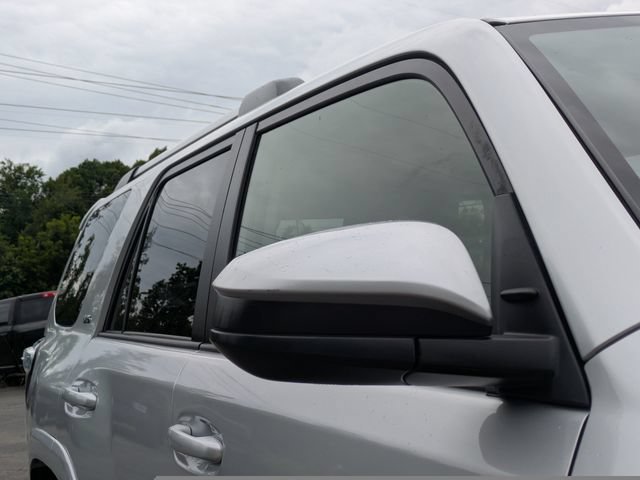 Used 2019 Toyota 4Runner SR5 AWD/4WD image 13