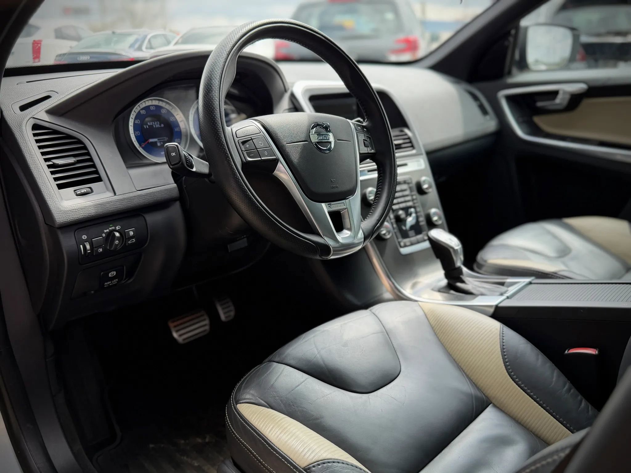 Used 2013 Volvo XC60 T6 image 11