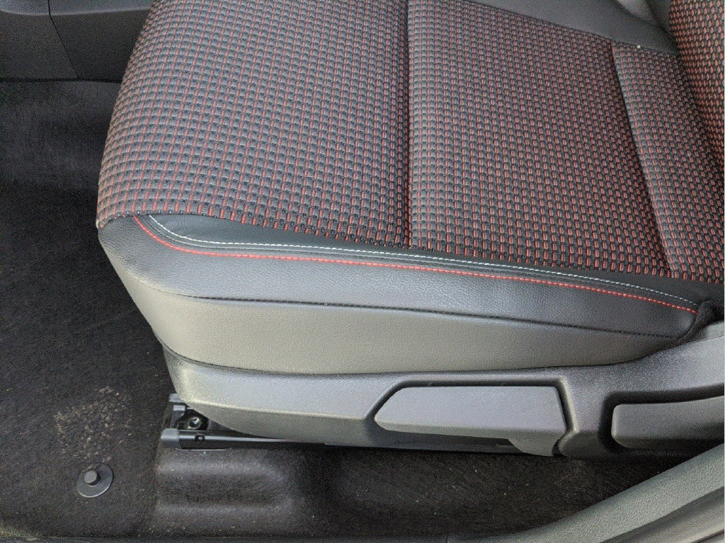 Certified 2025 Nissan Kicks SR AWD/4WD image 25
