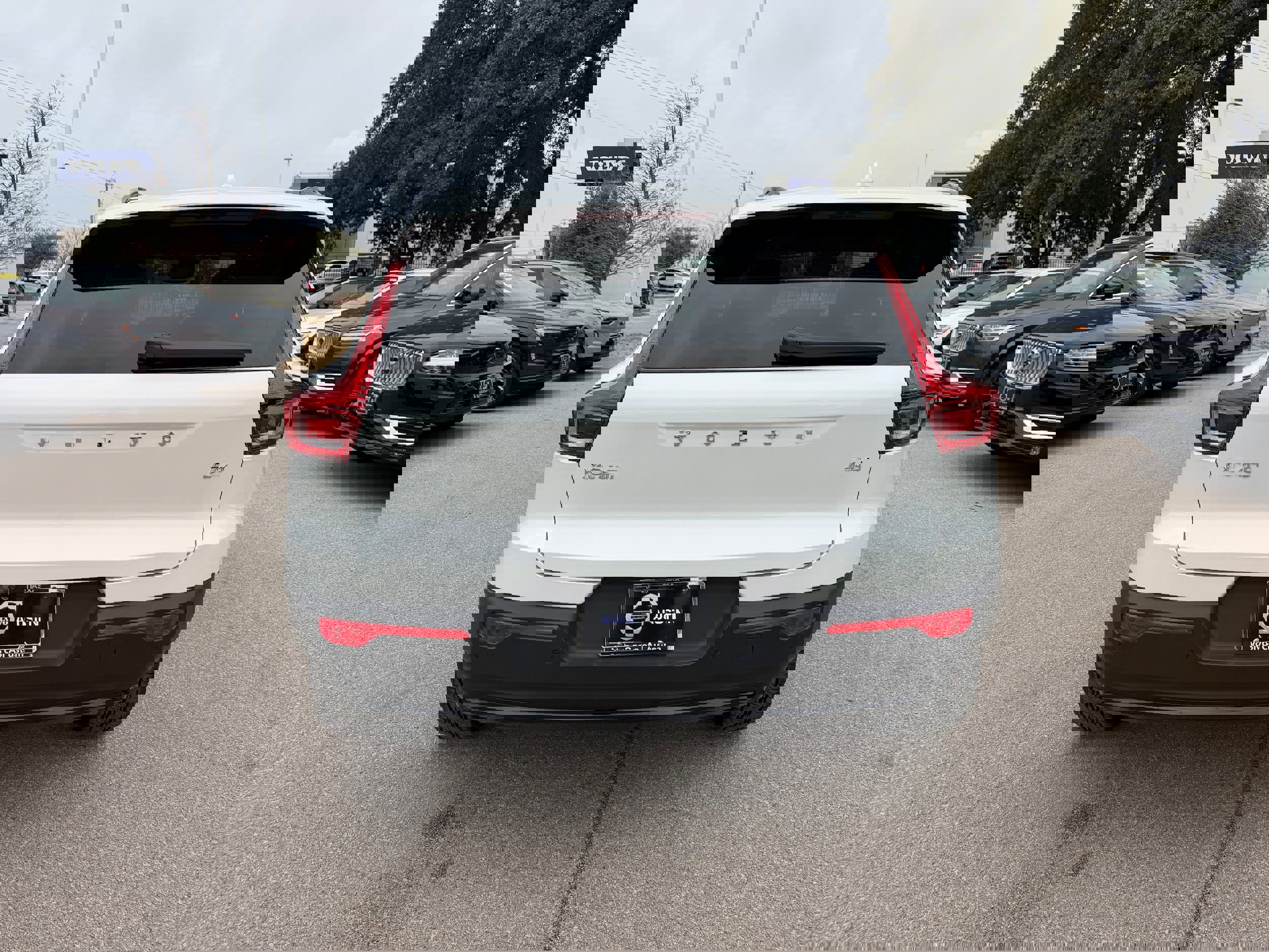 New 2026 Volvo XC40 B4 Plus w/ Protection Package Premier image 5