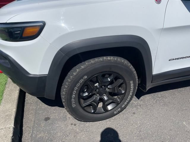 Used 2019 Jeep Cherokee Trailhawk w/ Comfort/Convenience Group AWD/4WD image 11
