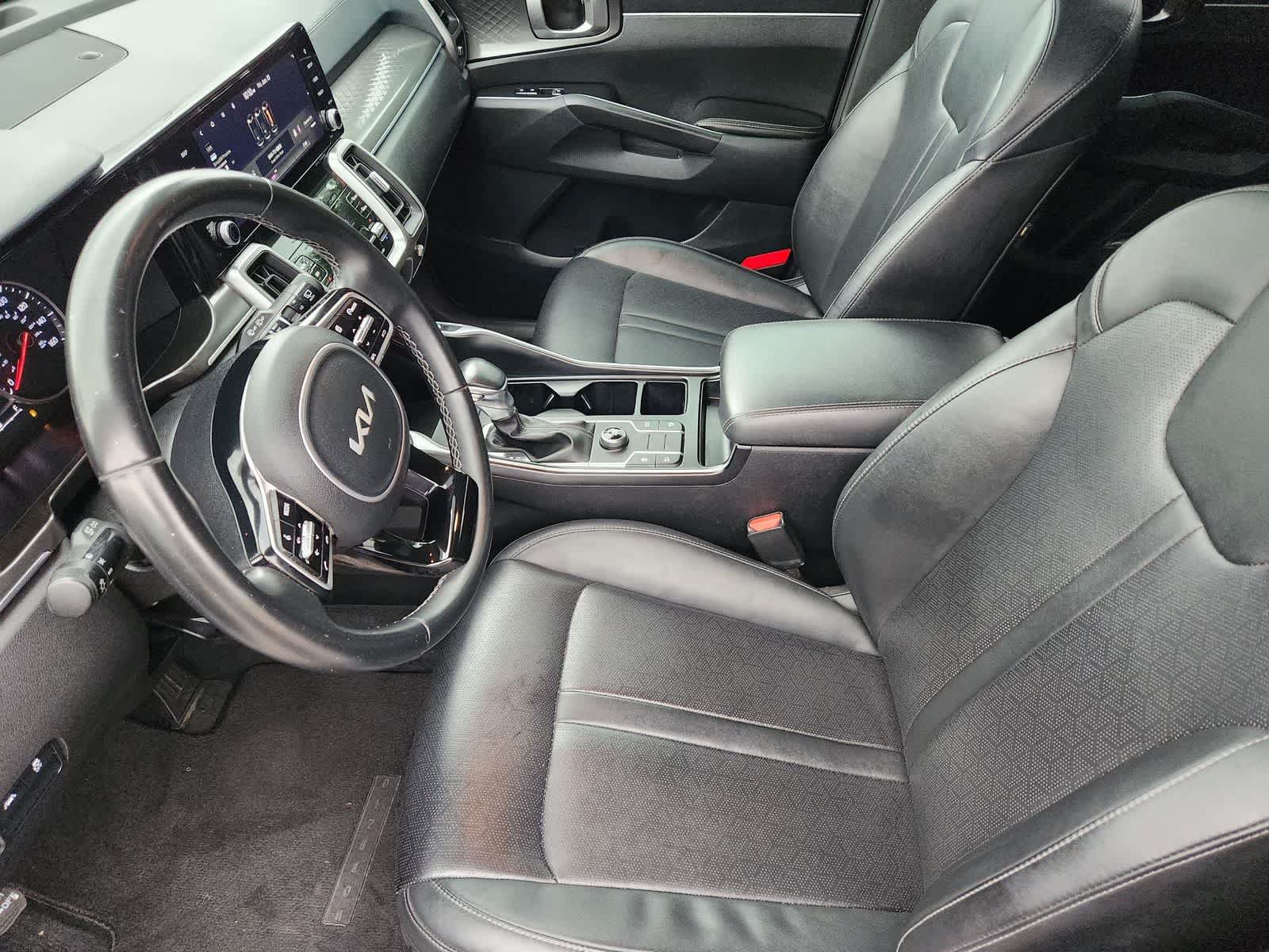 Used 2022 Kia Sorento S FWD image 11