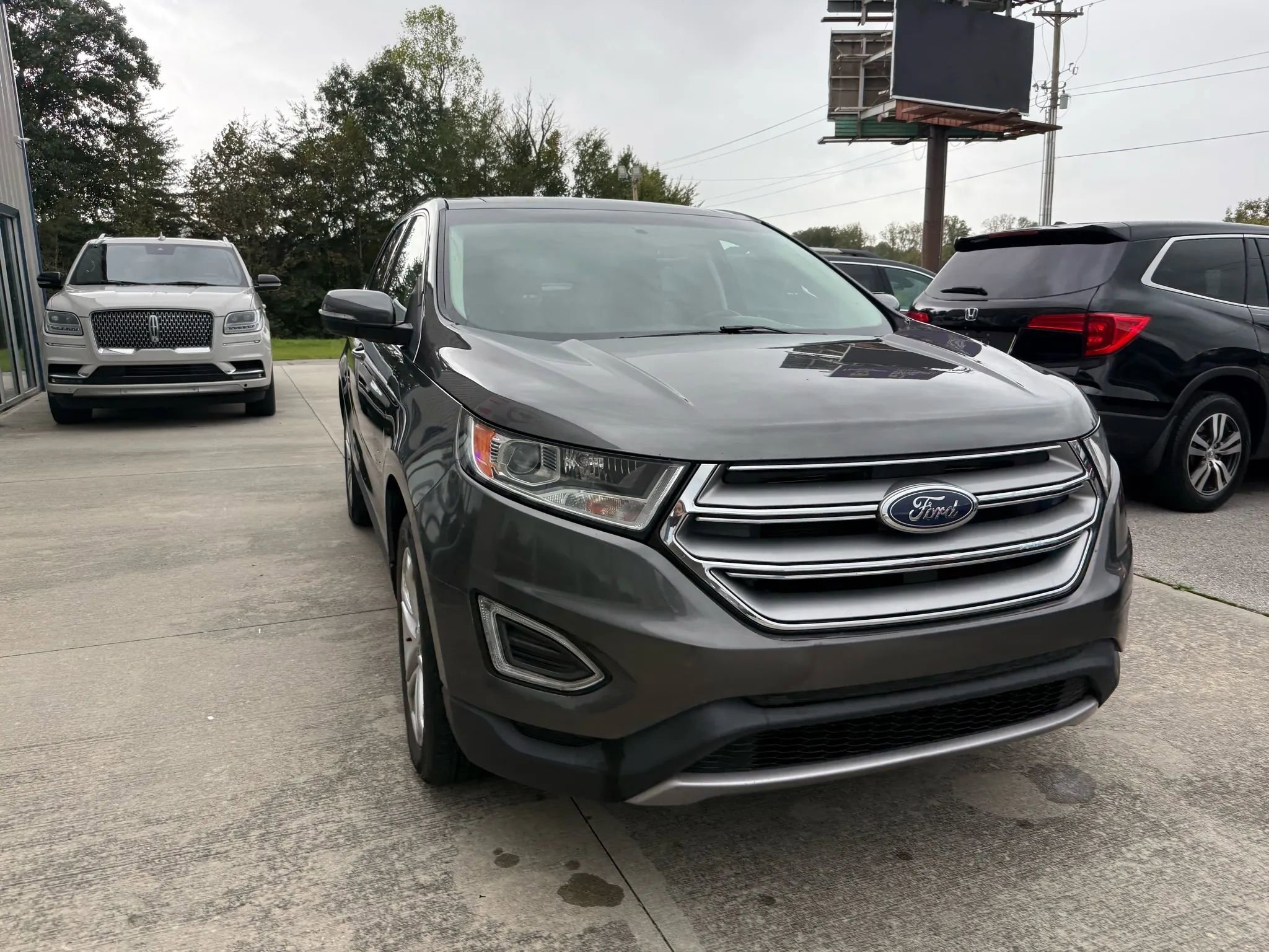 Used 2017 Ford Edge Titanium w/ Equipment Group 301A image 21