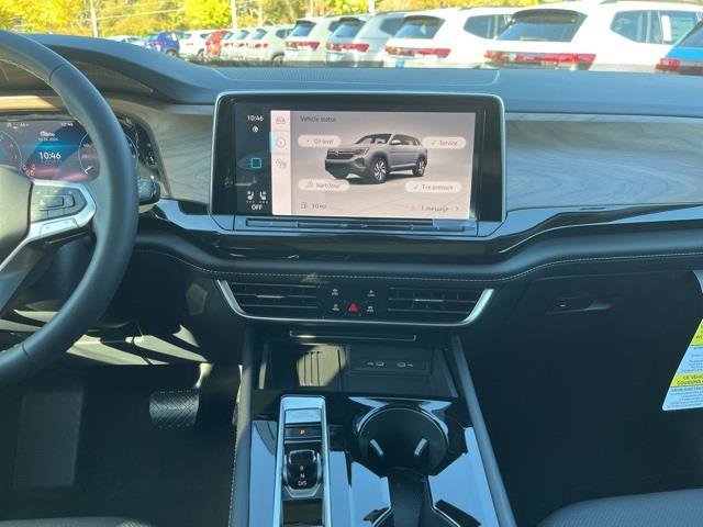 Used 2025 Volkswagen Atlas SE w/ Panoramic Sunroof Package image 28