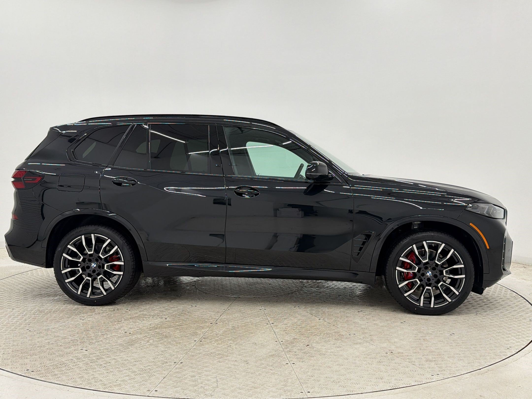 New 2026 BMW X5 xDrive40i w/ M Sport Package AWD/4WD image 8