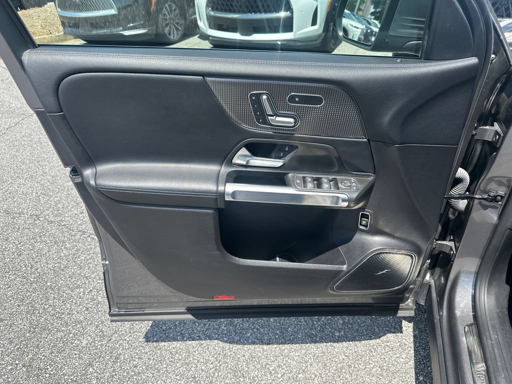 Used 2021 Mercedes-Benz GLB 250 4MATIC image 10