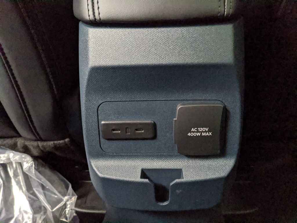 New 2026 Ford Maverick Lariat w/ Black Appearance Package image 19