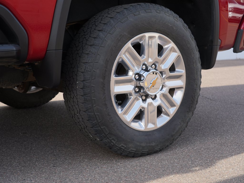 Used 2025 Chevrolet Silverado 3500 High Country w/ High Country Premium Package AWD/4WD image 35