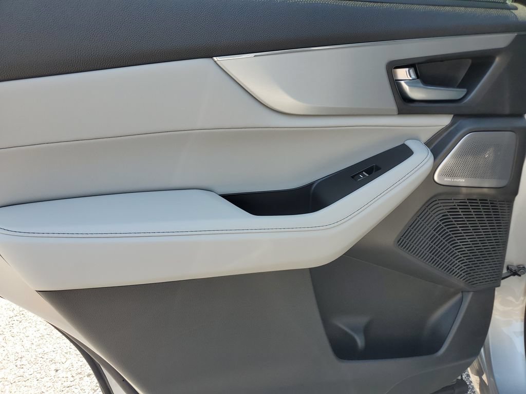 Certified 2026 Acura MDX w/ Technology Package FWD image 15