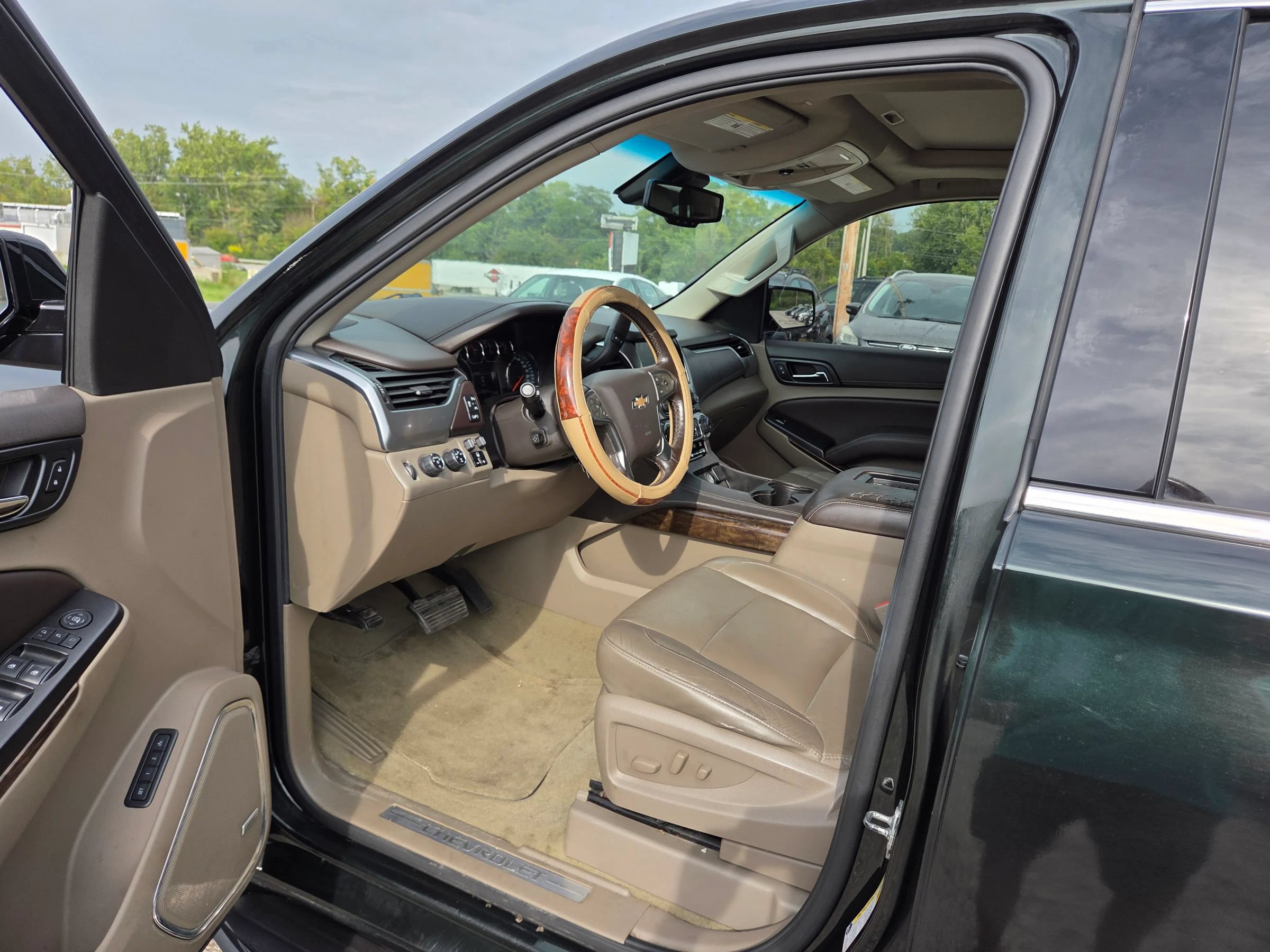 Used 2016 Chevrolet Tahoe LT AWD/4WD image 16