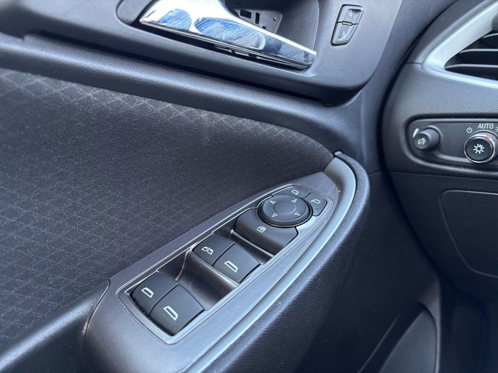 Used 2023 Chevrolet Malibu LT image 13