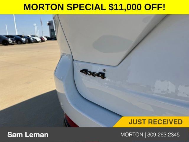 New 2025 Jeep Grand Cherokee Limited w/ Black Appearance Package image 9