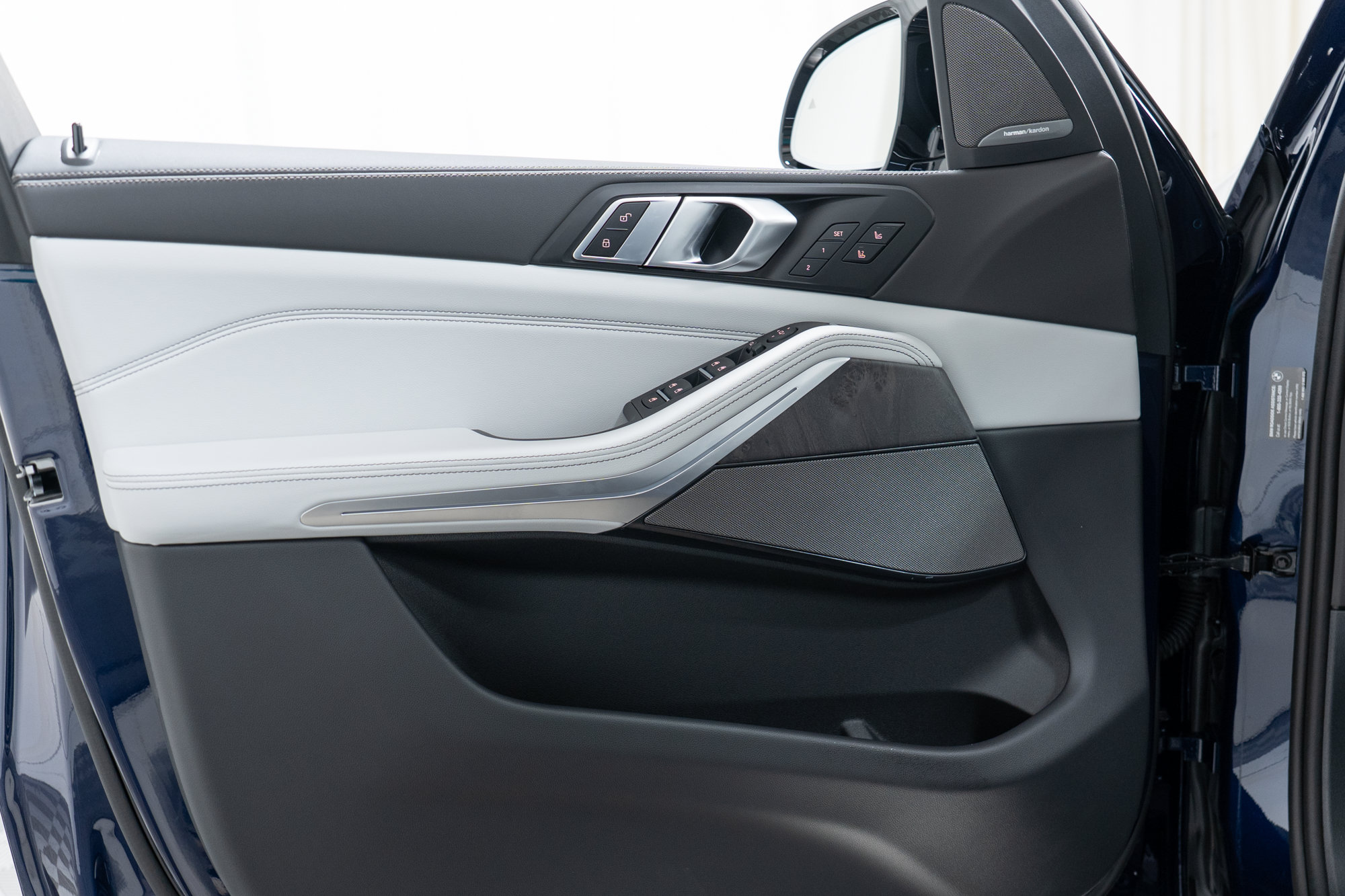 New 2026 BMW X5 M60i AWD/4WD image 11