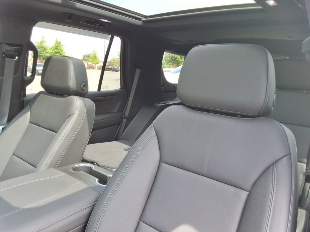 Used 2026 Chevrolet Tahoe Z71 w/ Comfort Package AWD/4WD image 25