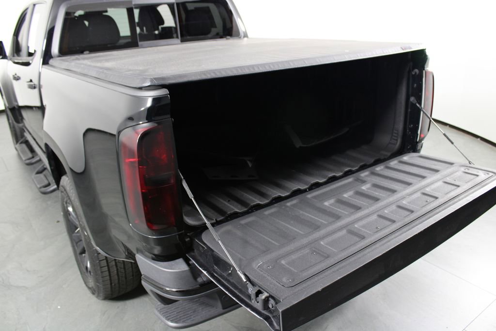 Used 2021 Chevrolet Colorado Z71 w/ Z71 Midnight Edition image 14