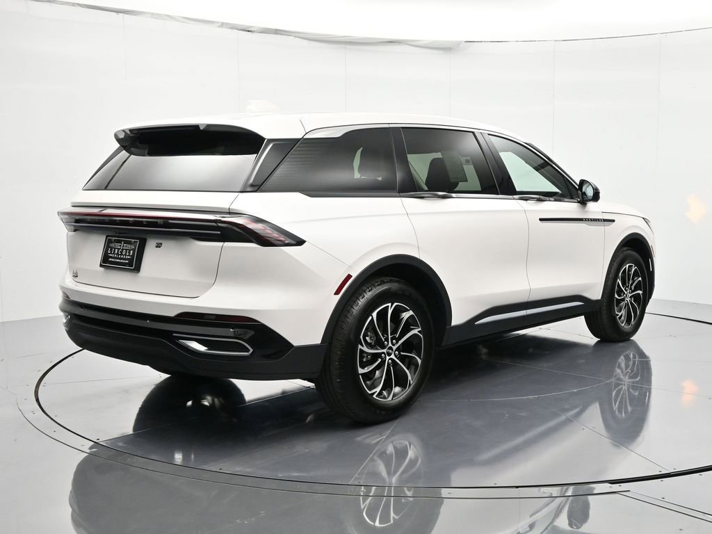 New 2026 Lincoln Nautilus Premier image 6
