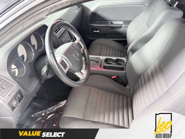 Used 2013 Dodge Challenger SXT RWD image 10