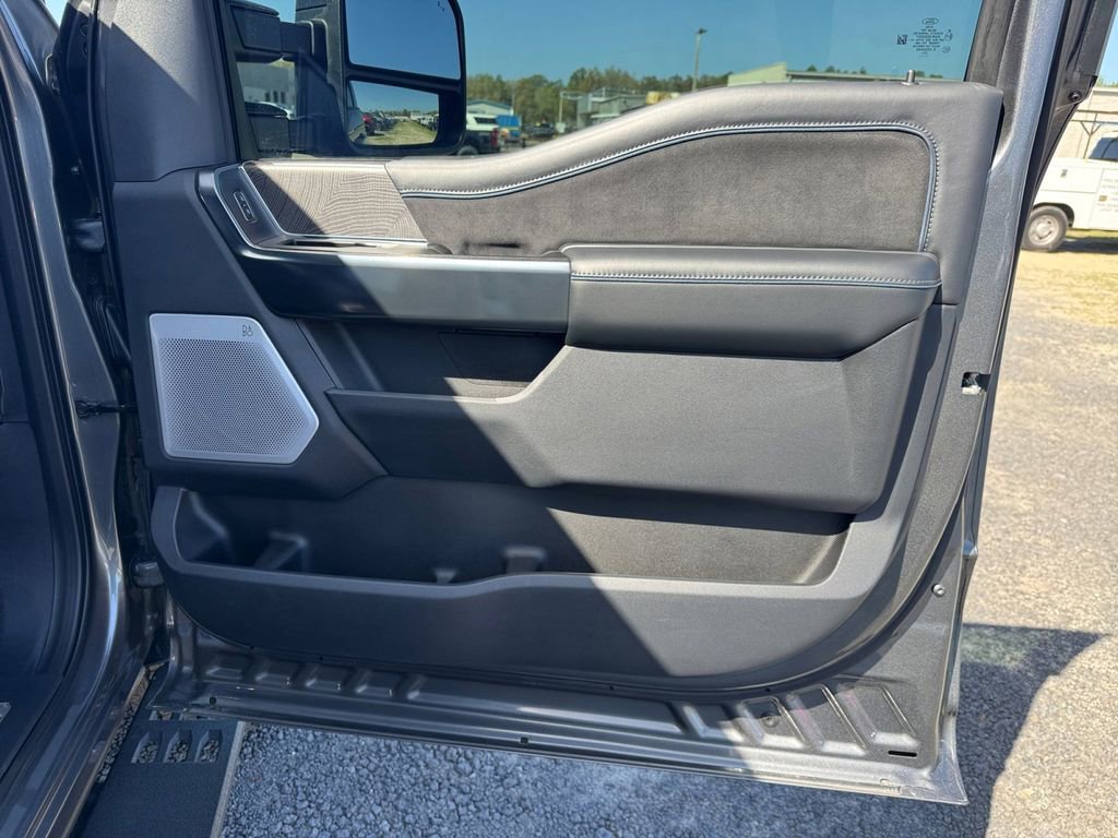Certified 2025 Ford F350 Platinum w/ Tremor Off-Road Package image 24