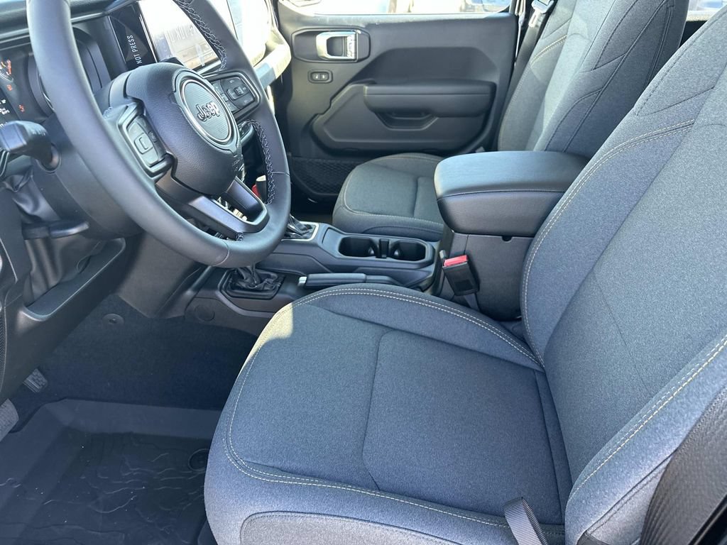 New 2026 Jeep Gladiator Sport AWD/4WD image 13